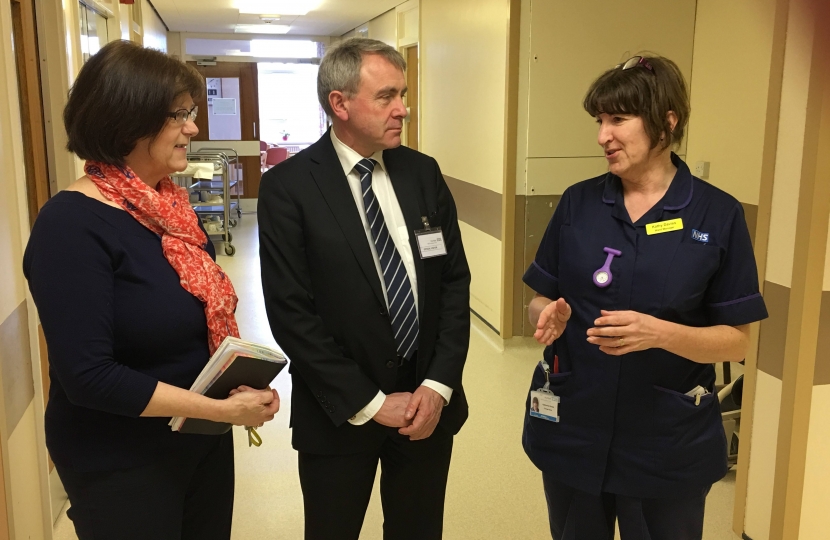 Robert Goodwill visits Whitby Hospital 